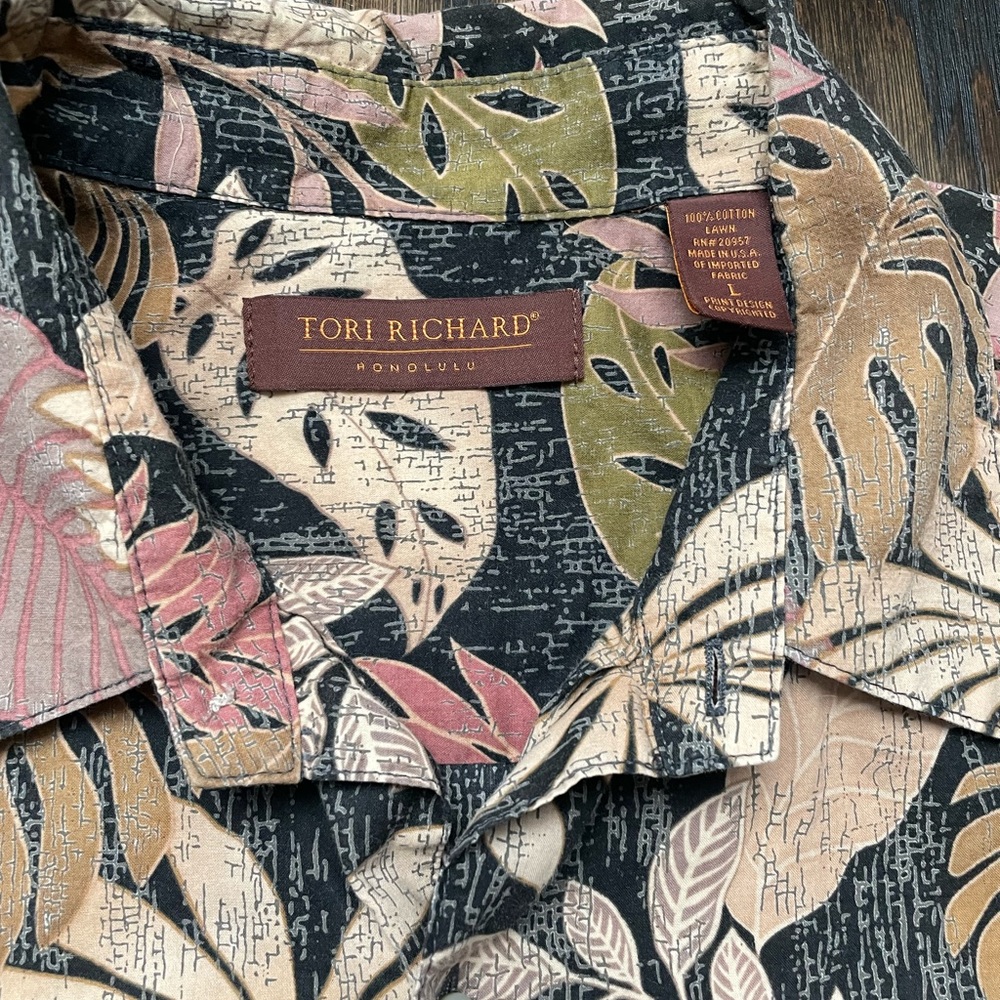 Tori Richard black tan and rose tropical cotton hawaiian aloha shirt large